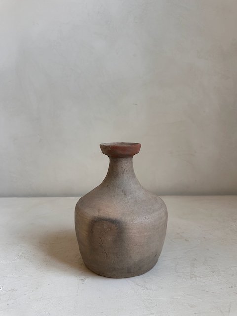2500306 Antique pots - 98.jpeg