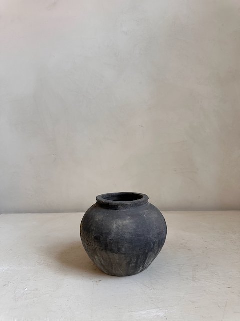 2500306 Antique pots - 87.jpeg
