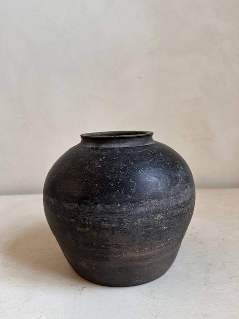 2500306 Antique pots - 82.jpeg