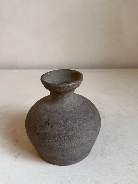 2500306 Antique pots - 110.jpeg