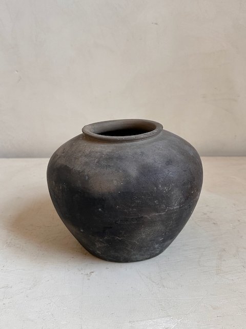 2500306 Antique pots - 77.jpeg