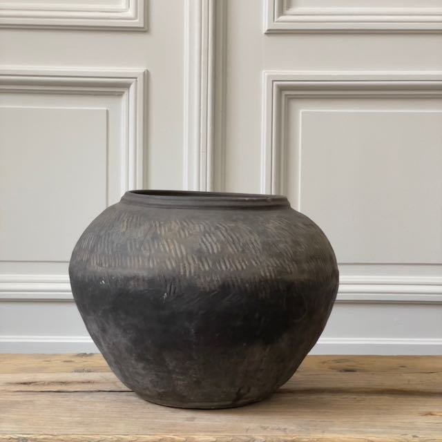 240816 Antique pots - 39.jpeg