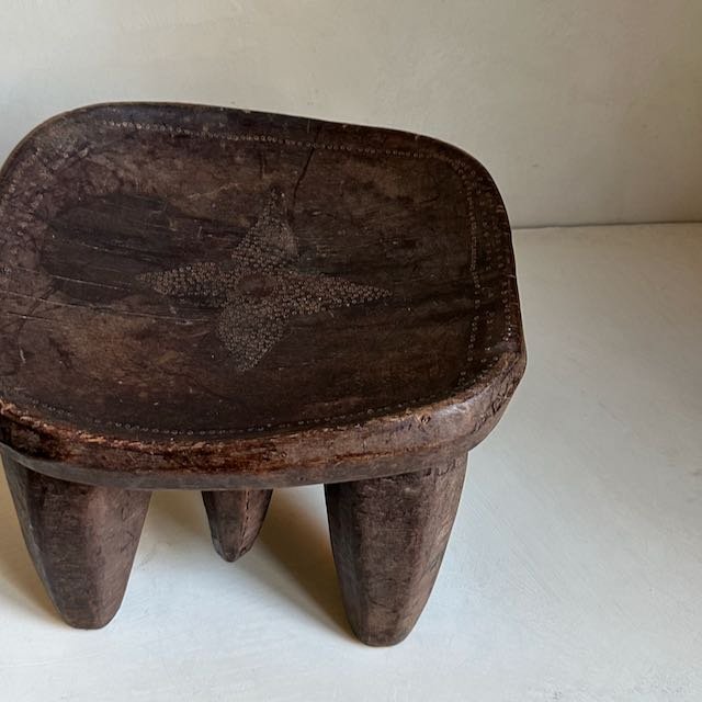241107 African stools - 7.jpeg