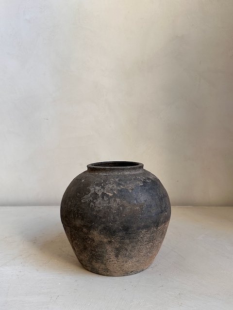 2500306 Antique pots - 31.jpeg