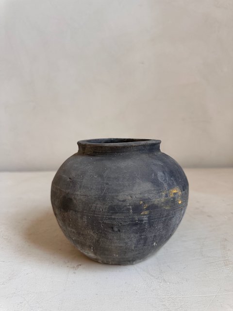 2500306 Antique pots - 93.jpeg