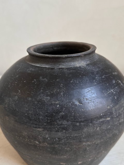 2500306 Antique pots - 85.jpeg
