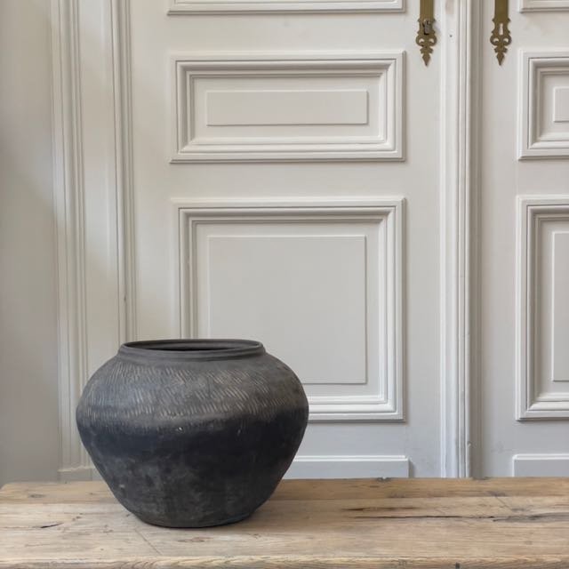 240816 Antique pots - 38.jpeg