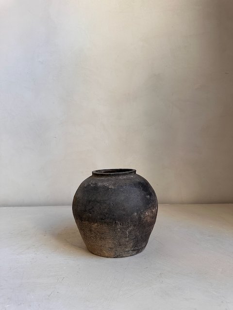 2500306 Antique pots - 26.jpeg