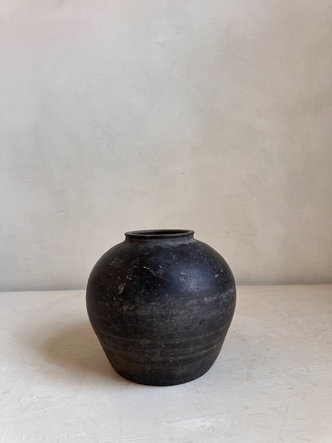 2500306 Antique pots - 79.jpeg