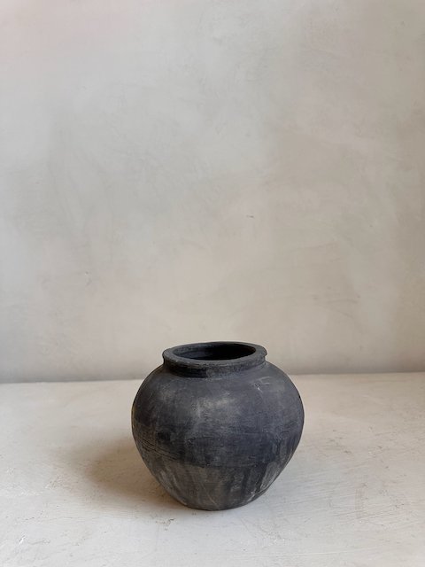 2500306 Antique pots - 90.jpeg