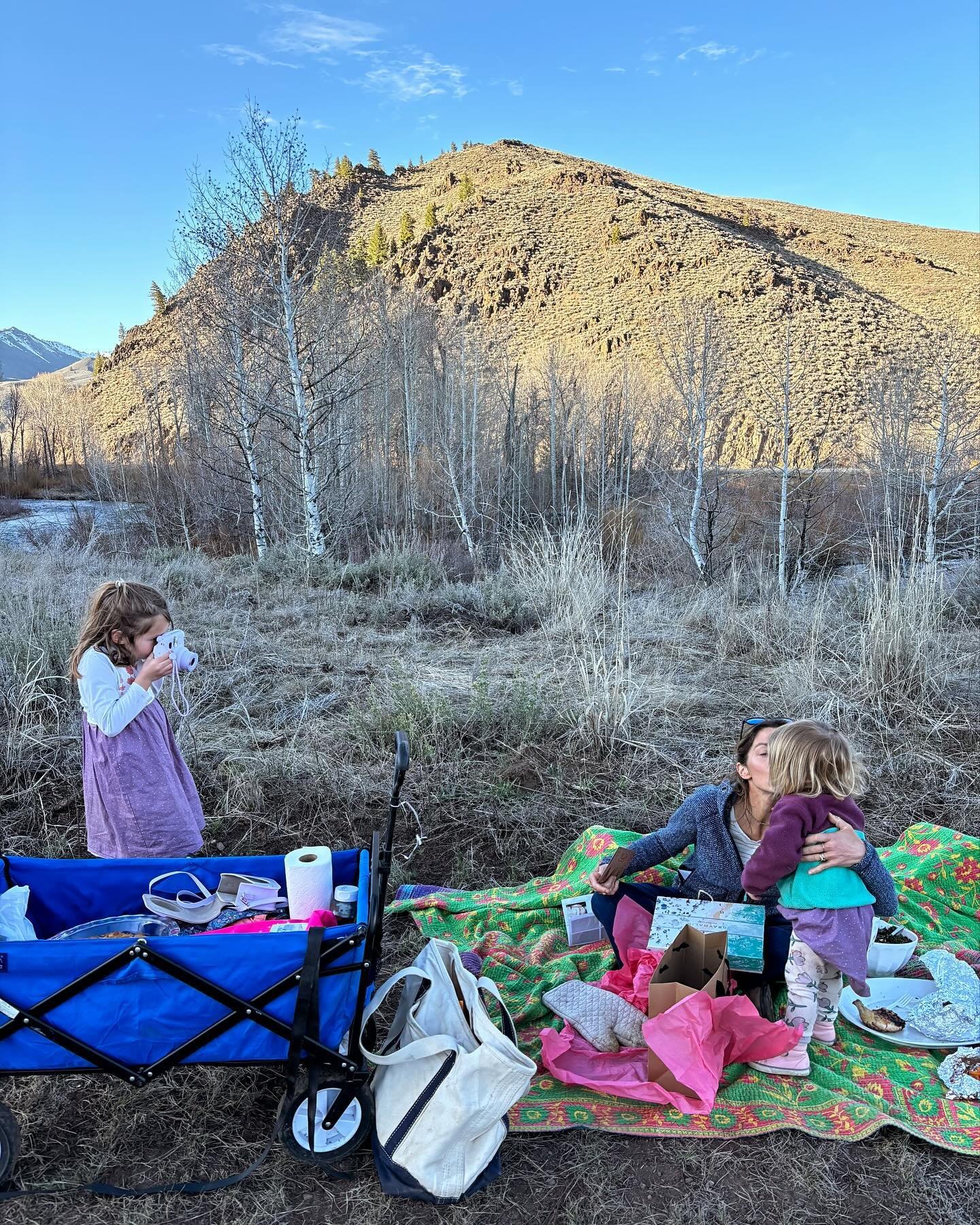 Thank you for all the birthday love the past few days ❤️ I have felt spoiled &amp; loved beyond words! 
&amp; Every year, it&rsquo;s been a birthday tradition to do a picnic dinner somewhere within walking distance. This year Layla West (&amp; Naomi 