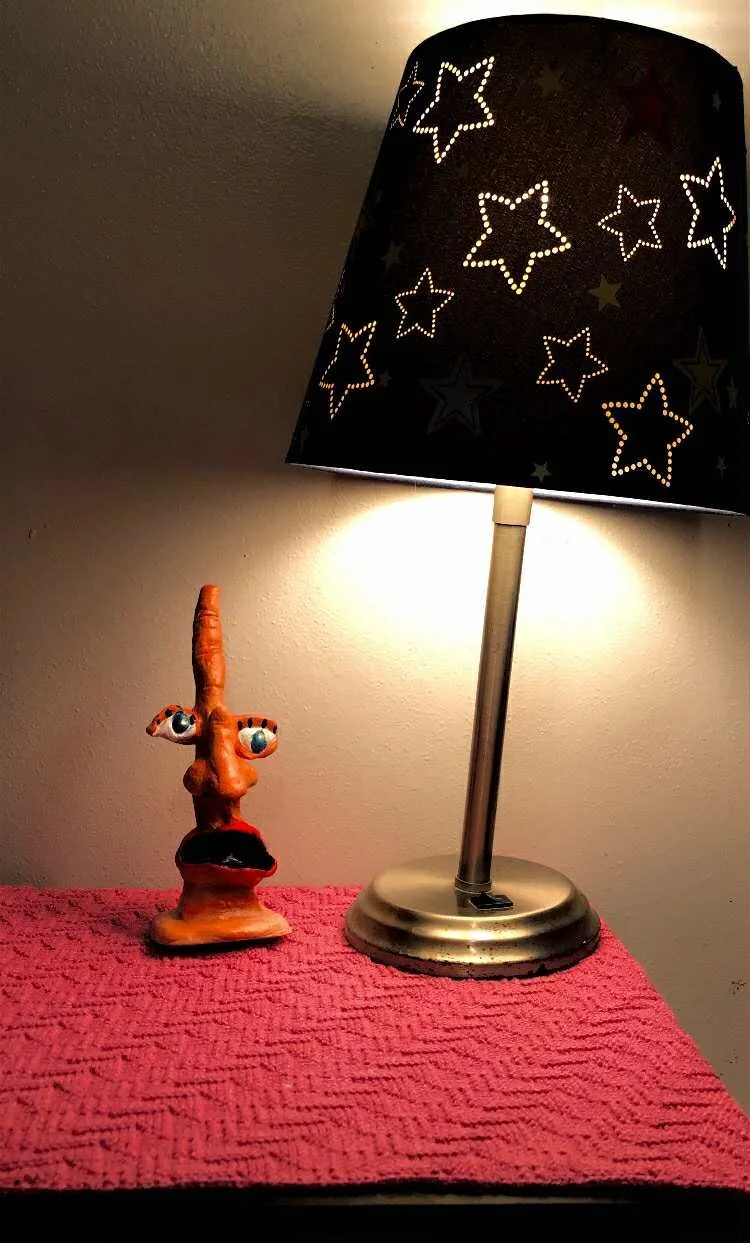 Surrealistic Glasses holder 1 - Linda PS.jpg