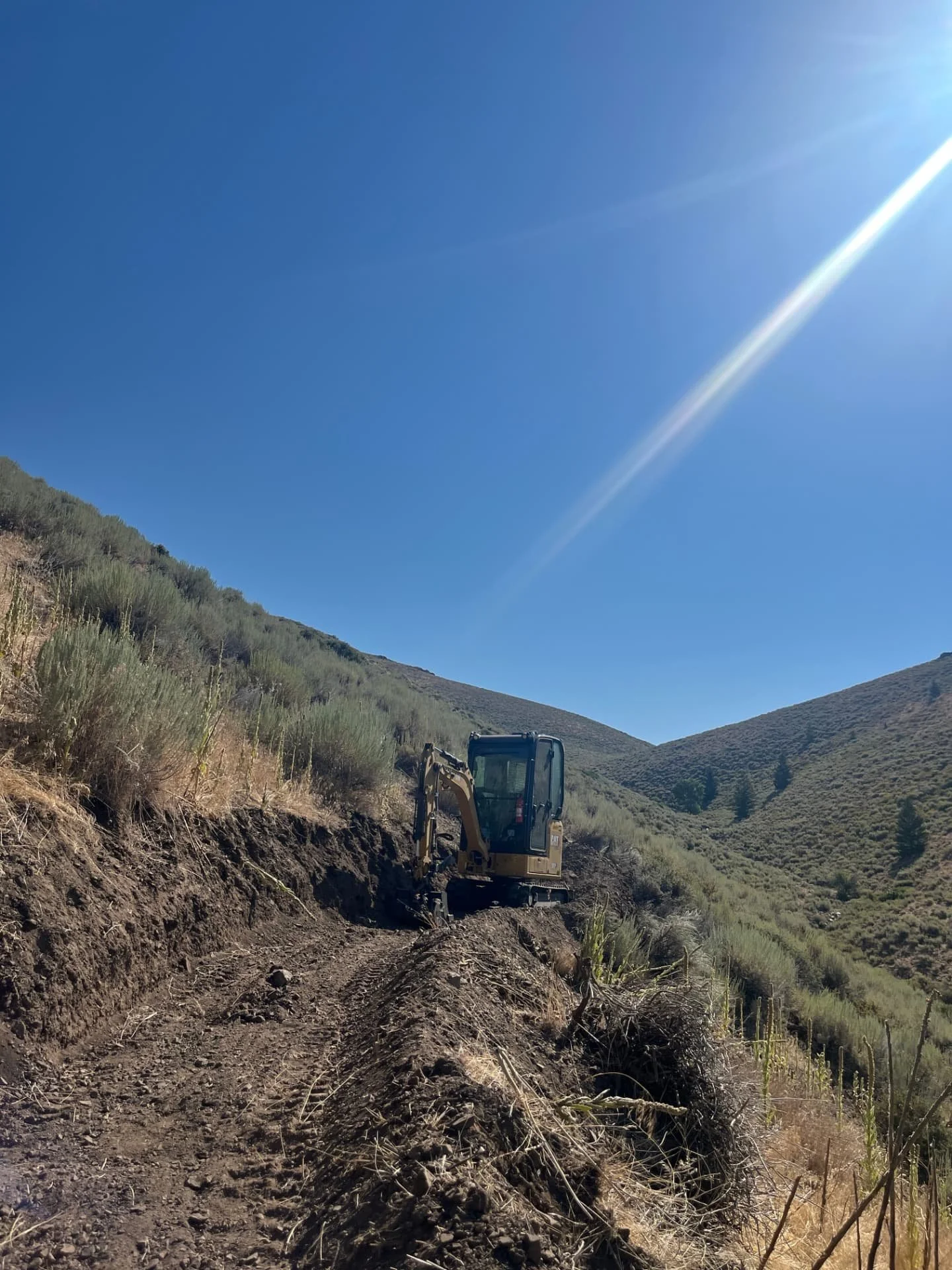 Exciting things coming your way!  Stay tuned in the coming weeks for details about the brand new trail coming to South Valley!
--
&iexcl;Se avecinan cosas emocionantes! &iexcl;Est&eacute;n atentos en las pr&oacute;ximas semanas para conocer los detal