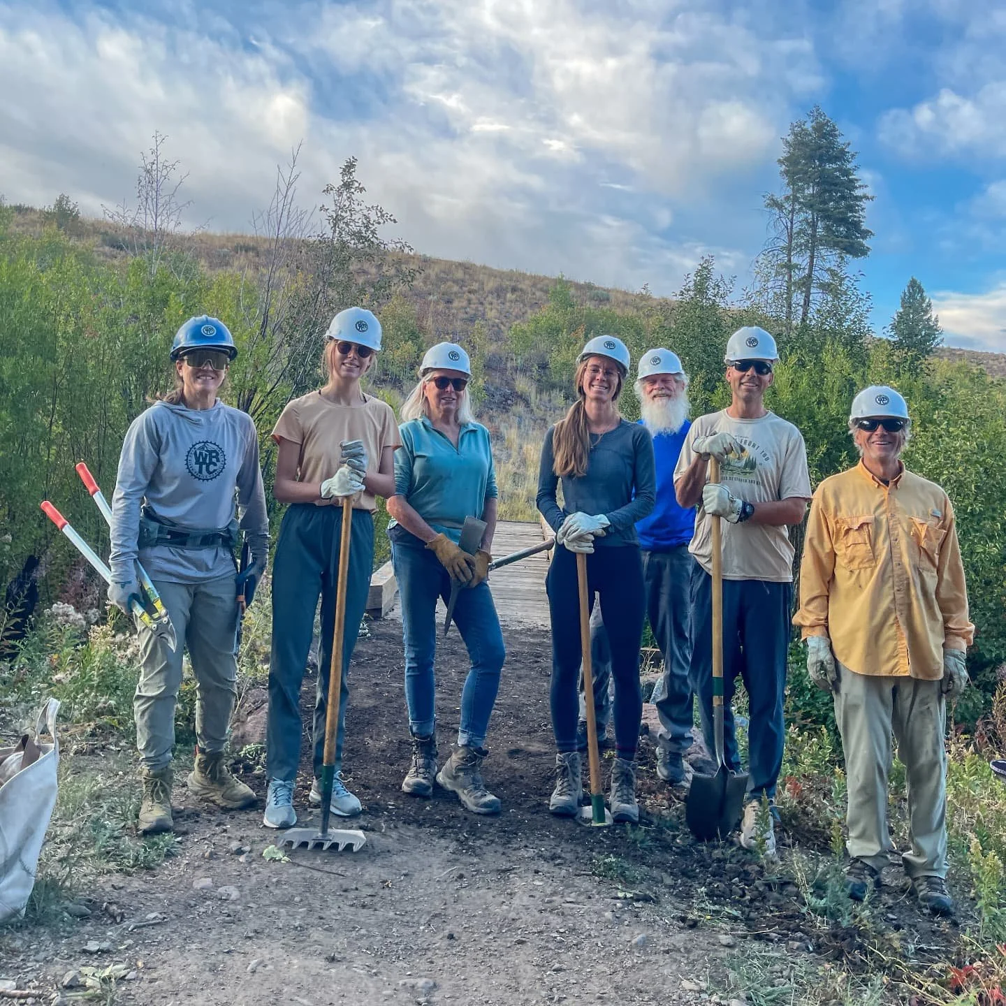 We know fall has arrived when the sun slips behind the hills before we even make it back to the truck after a volunteer event. But even with daylight fading, this crew didn&rsquo;t slow down. 🍂🥳

The task for the September 11 was straightforward bu