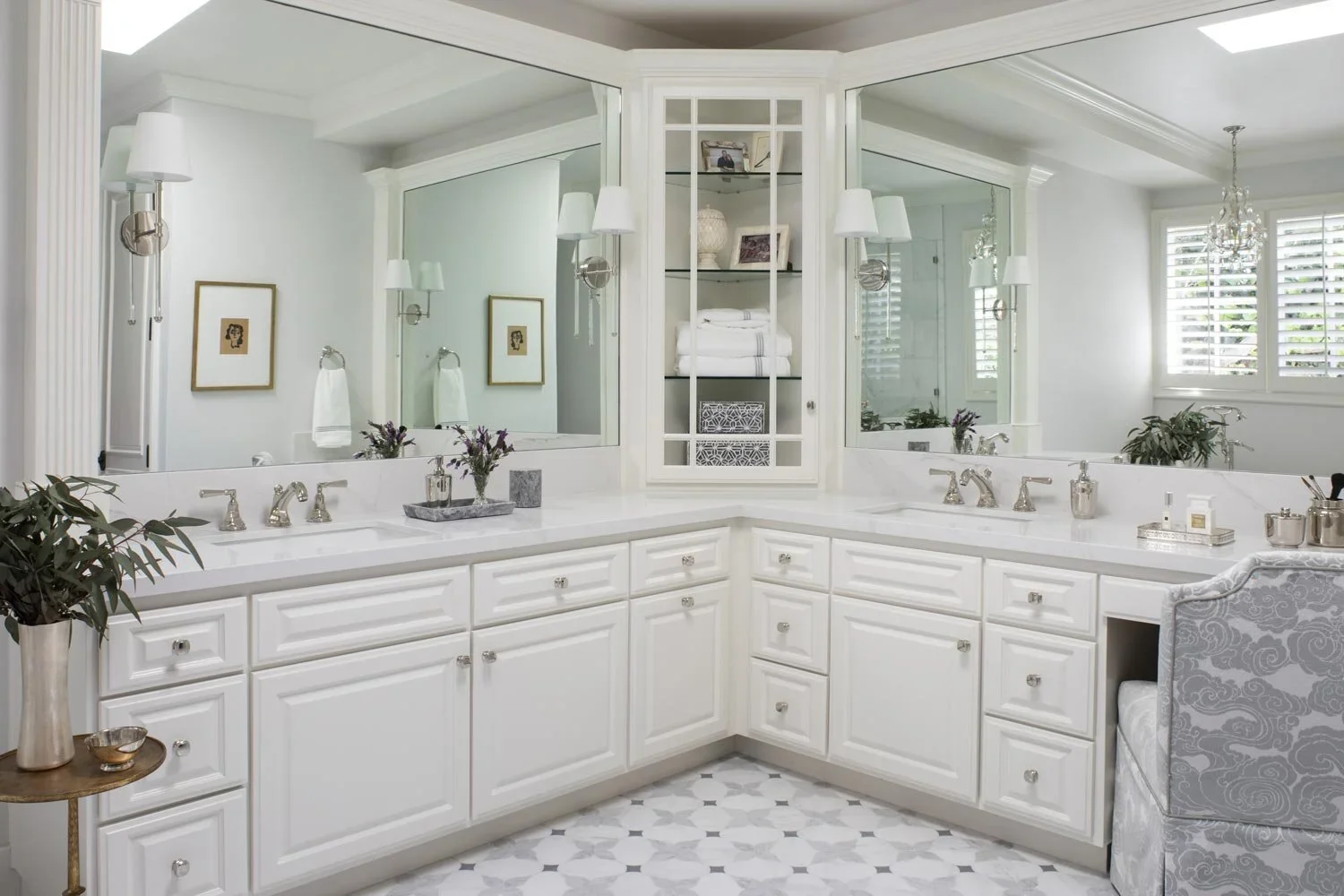 Main-Bath-Dual-Vanity-Perfitt-Richards-Design.webp