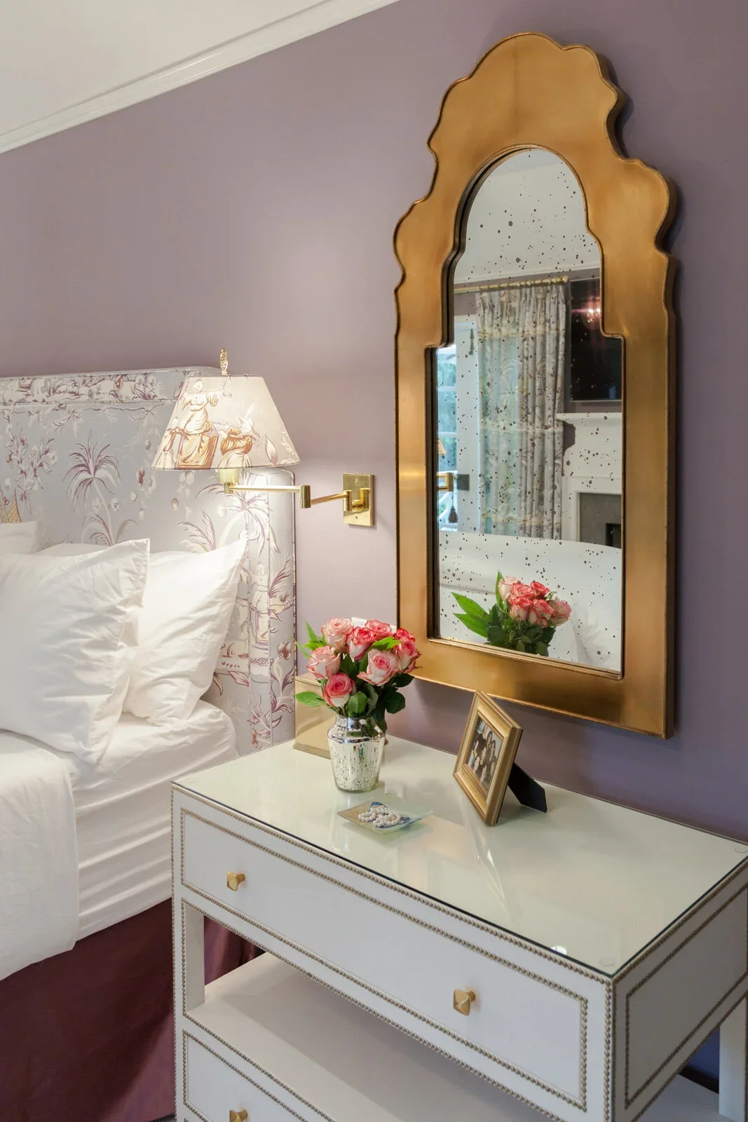 Traditional-Bedroom-Floral-Headboard-White-Lacquer-Night-Stand-Perfitt-Richards-Interior-Design.webp