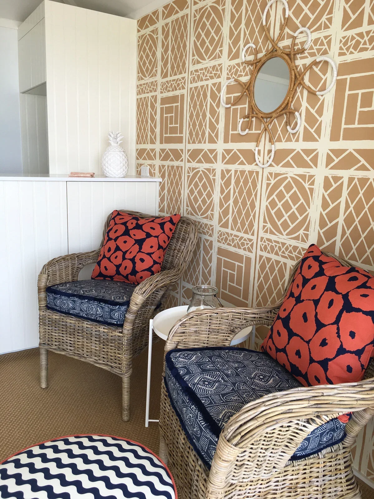 Pattern-Mixing-Beach-Style-Interior-Design-Perfitt-Richards.webp