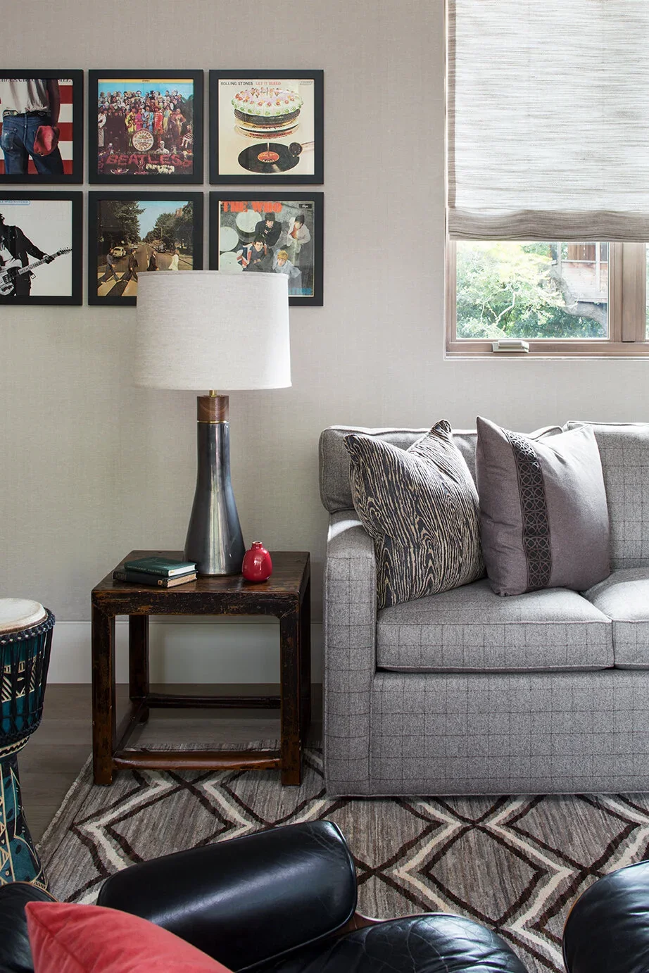 Office-Sofa-Masculine-Contemporary-Perfitt-Richards-Interior-Design.webp