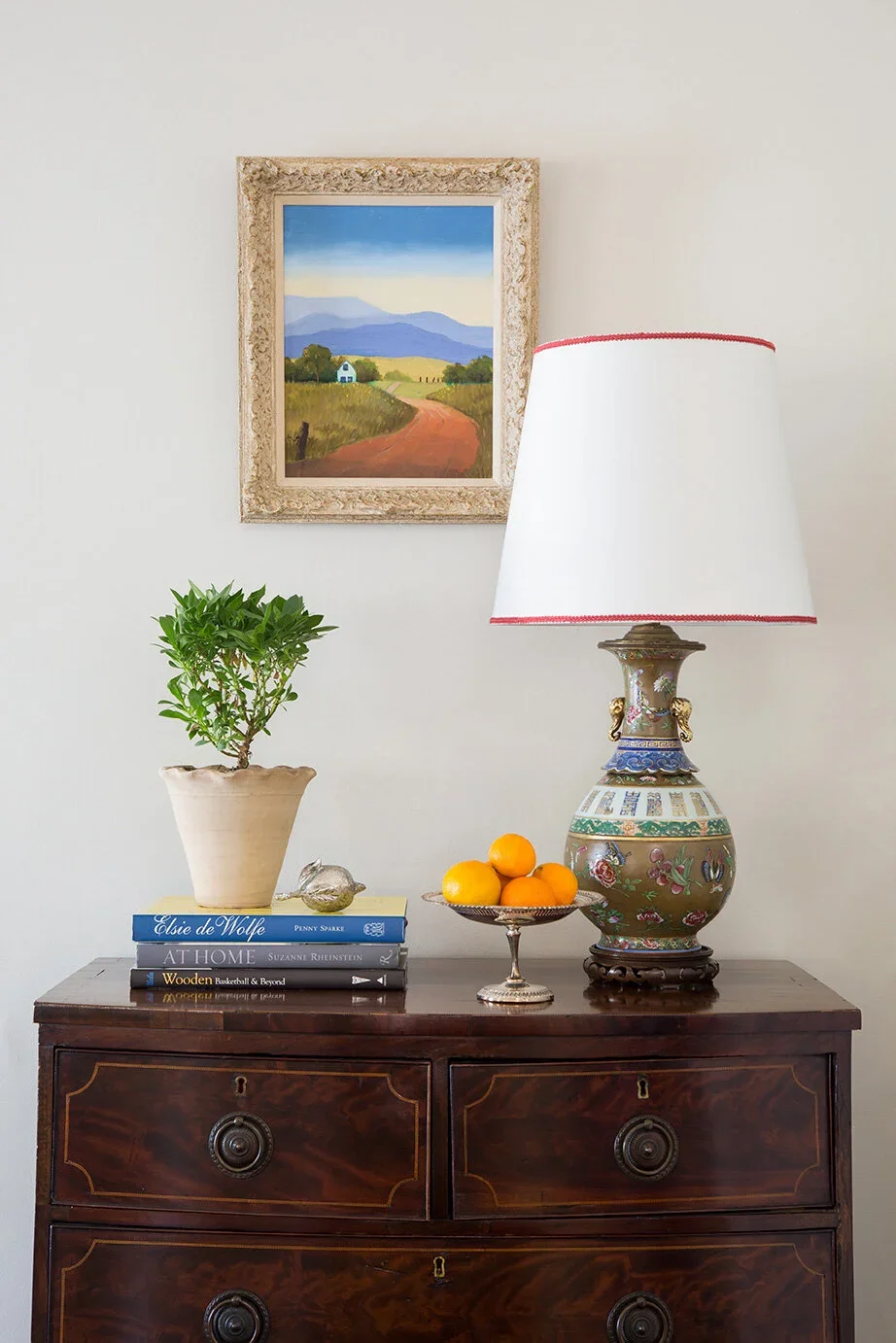 Living-Room-Antique-Furniture-Perfitt-Richards-Interior-design.webp