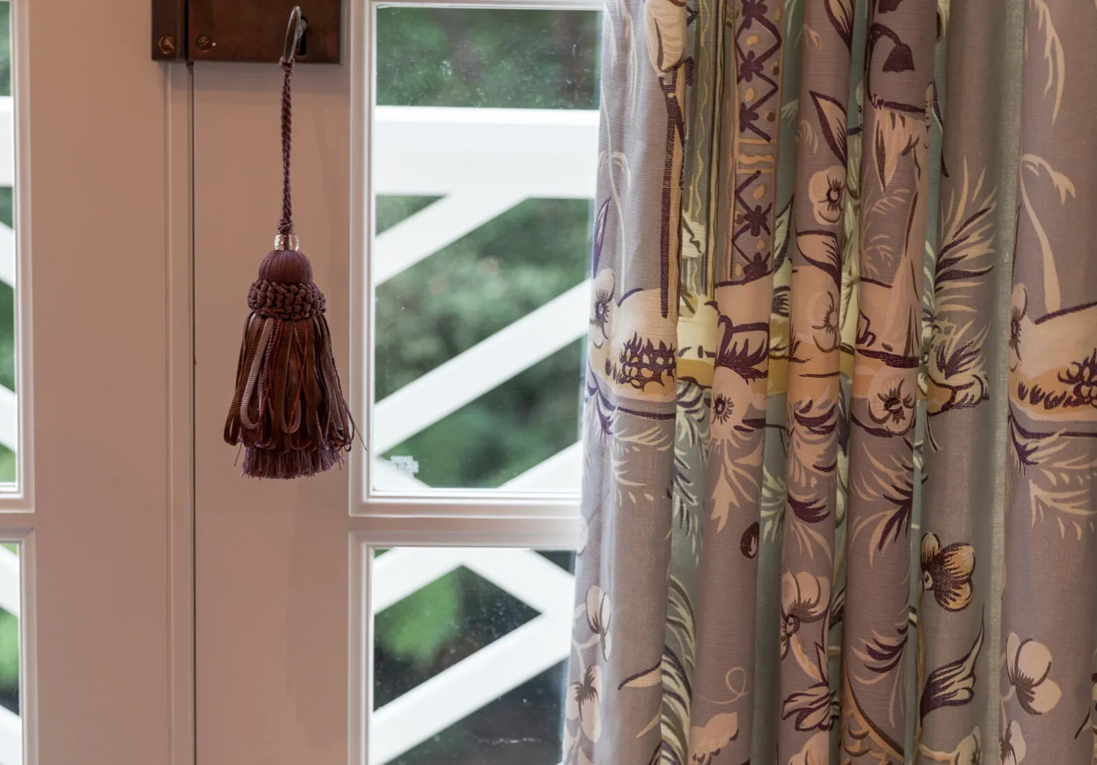 Door-Tassel-French-Doors-Traditional-Interior-Design-Perfitt-Richards.webp