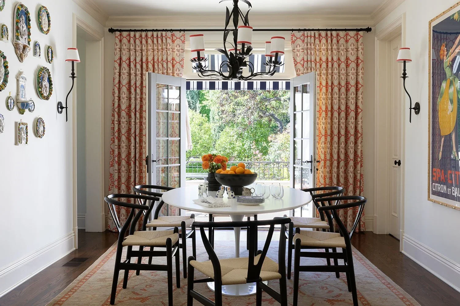 09-breakfast-room-perfitt-richards-interior-design.webp
