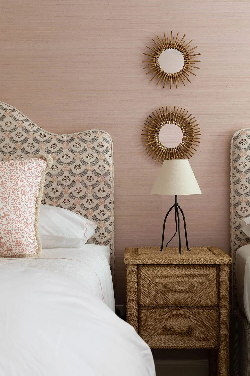 10-sophisticated-girls-room-by-perfitt-richards-interior-design.webp