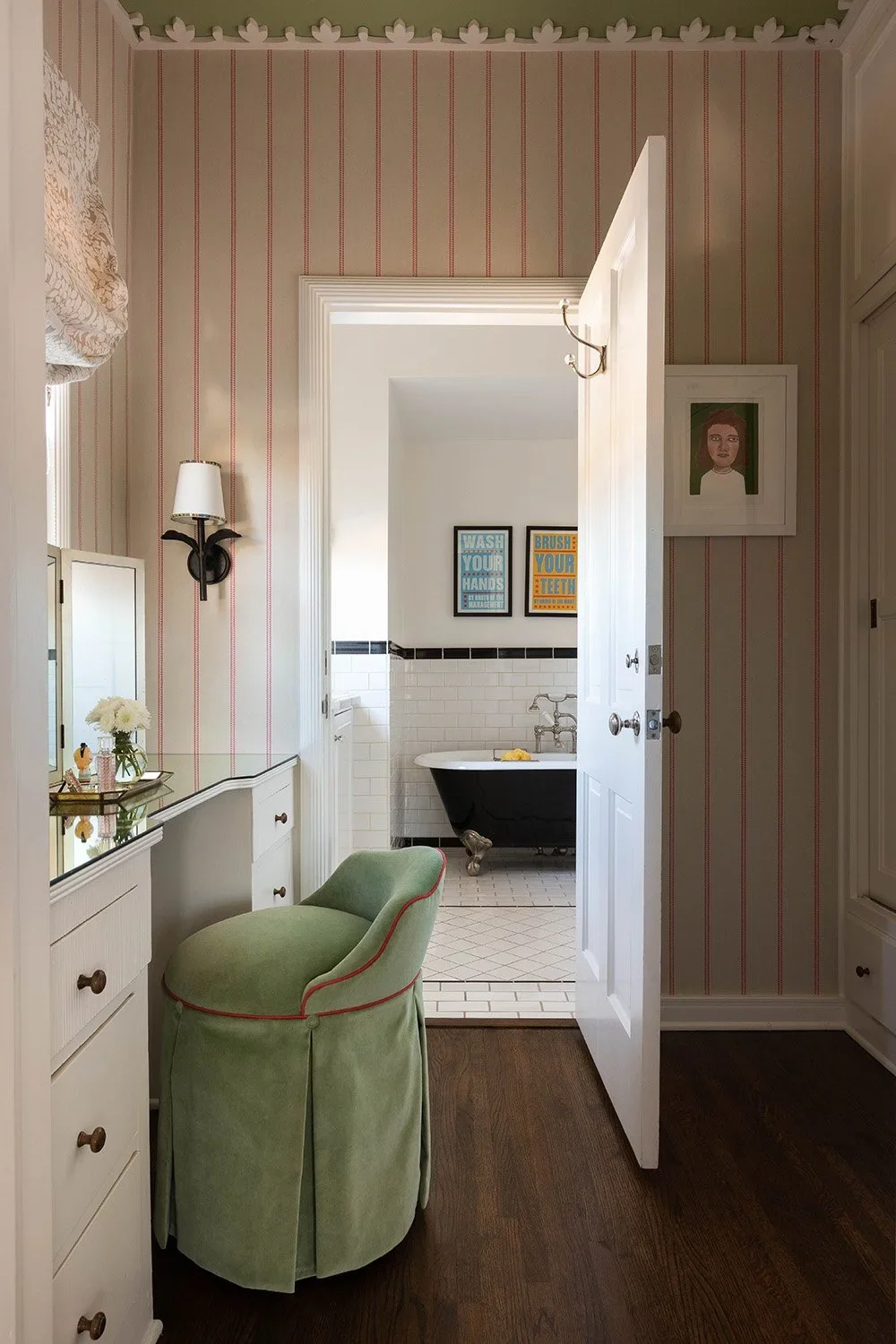 05-girls-dressing-room-perfitt-richards-interior-design.webp
