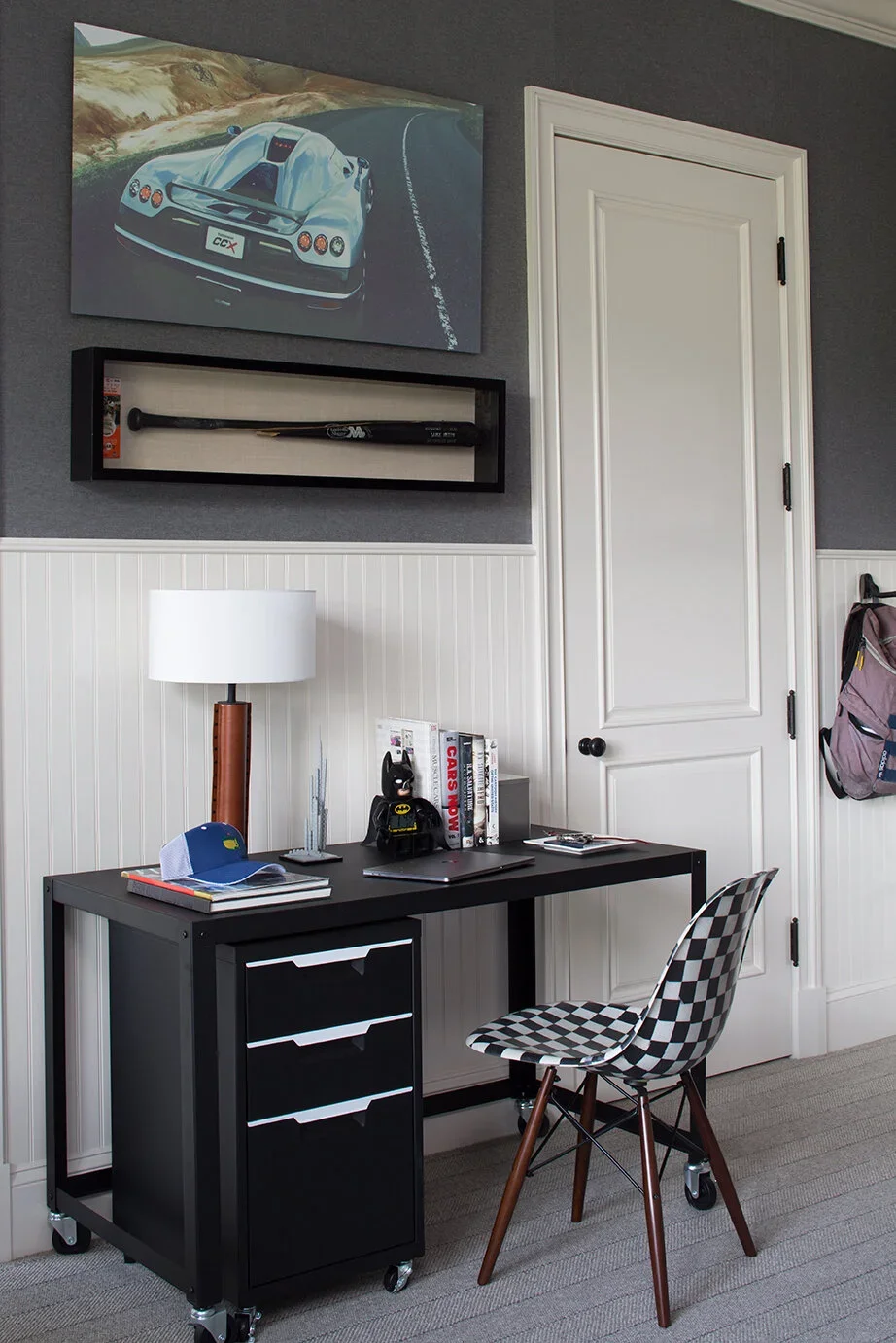 Teenager-Bedroom-Desk-Contemporary-Interior-Design-Perfitt-Richards.webp