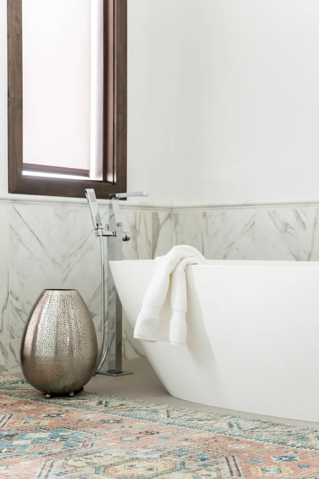 Contemporary-Bathroom-Freestanding-Tub-Marble-Surround-Perfitt-Richards-Interior-Design.webp