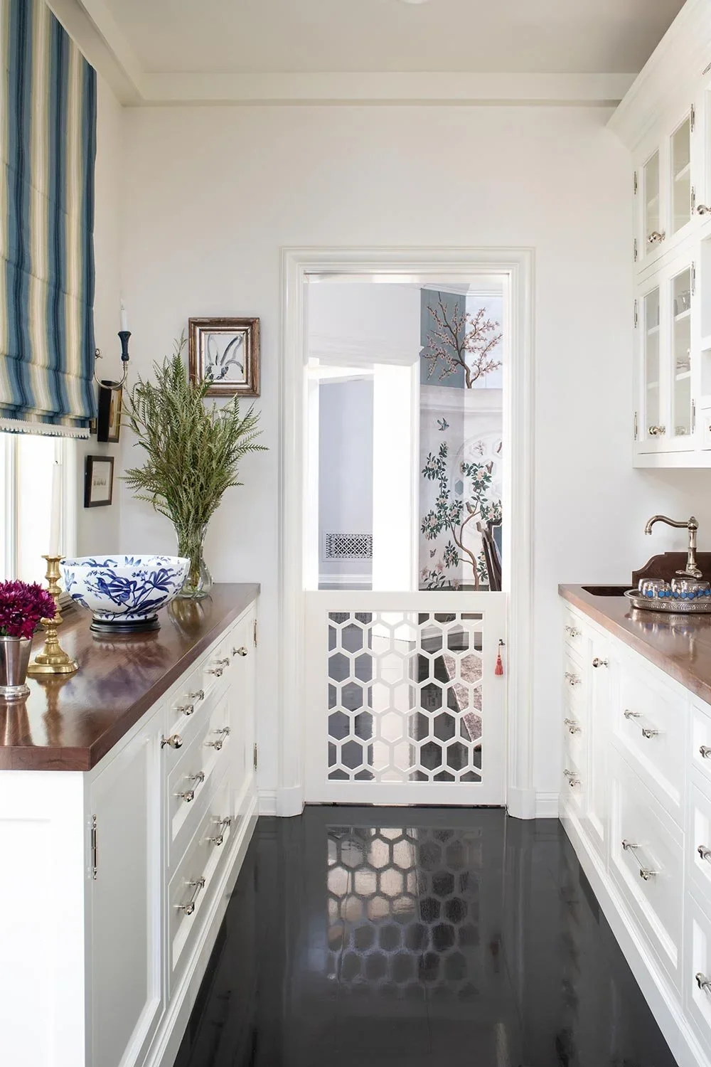 Traditional-Kitchen-Perfitt-Richards-Design.webp