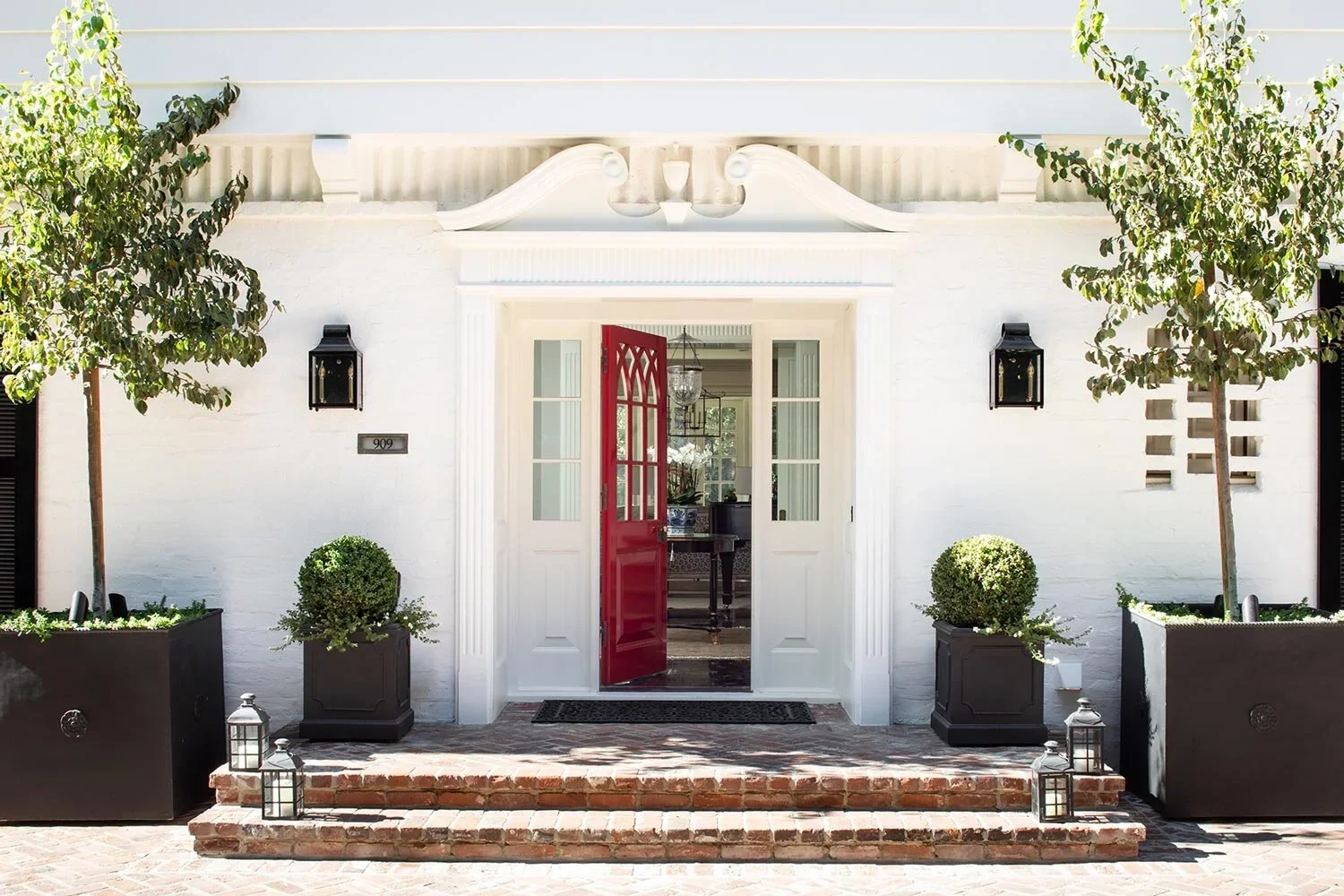 Traditional-House-Red-Front-Door-Perfitt-Richards.webp