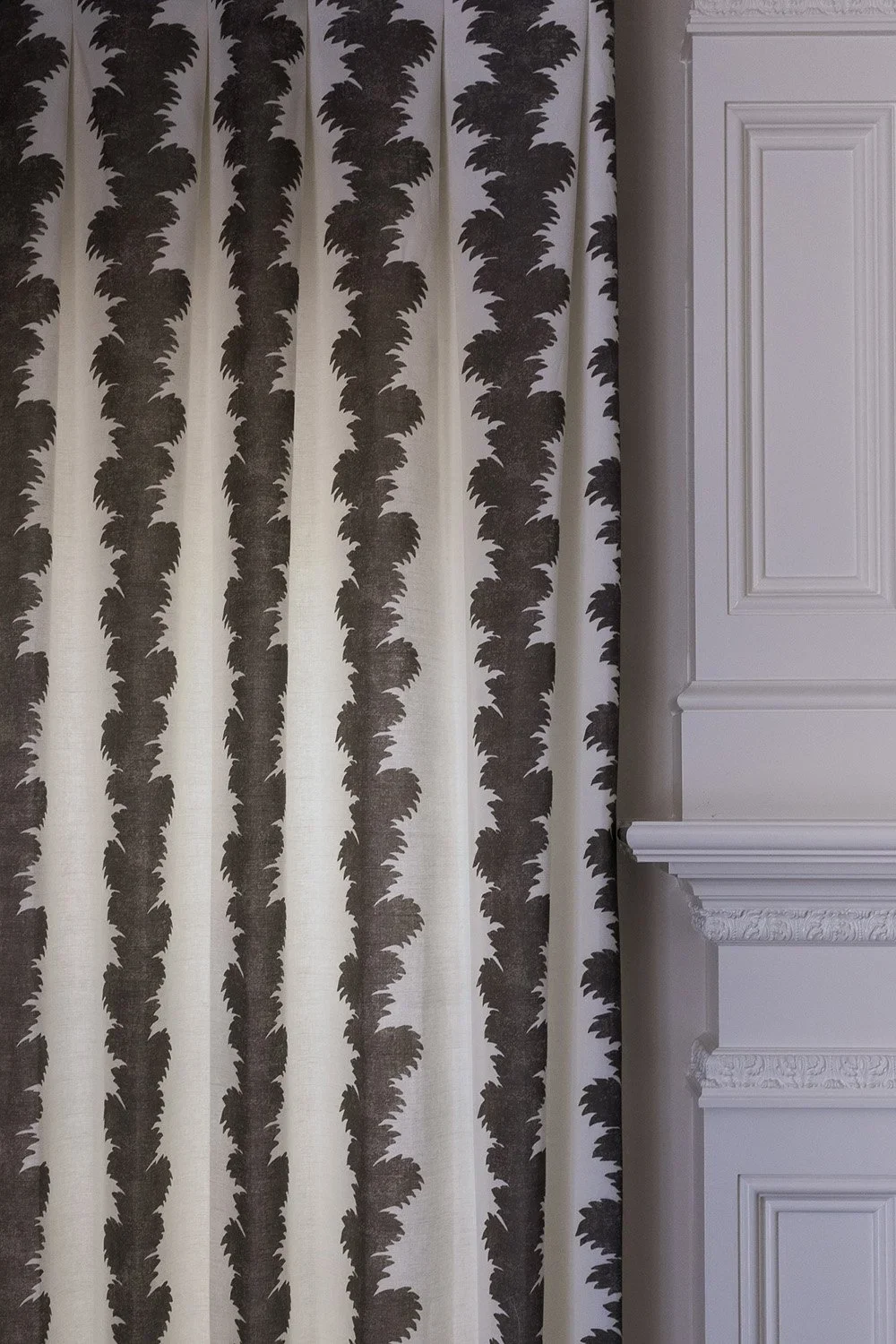 06-patterned-curtain-detail-perfitt-richards-interior-design.webp