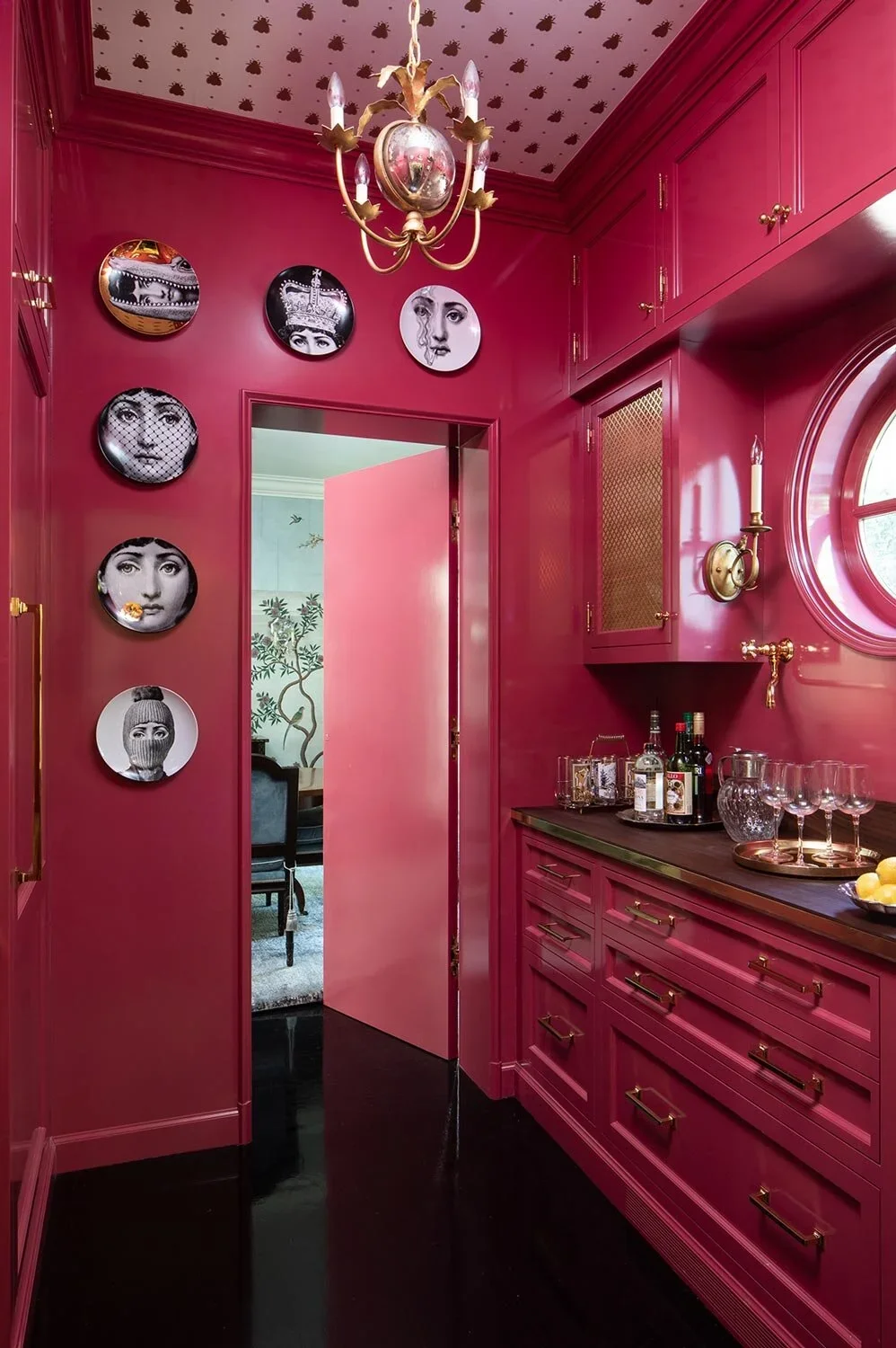Unique-Traditional-Butlers-Pantry-Perfitt-Richards-Design.webp