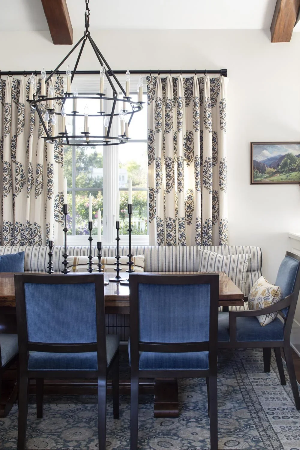 Traditional-Dining-Room-Perfitt-Richards-Design.webp