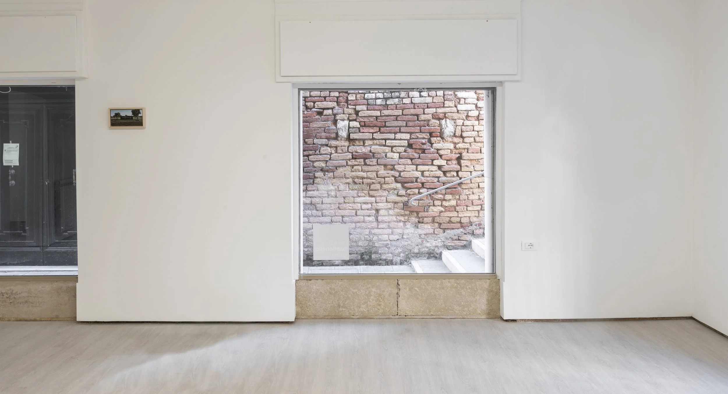 9-CWebb-MB Gallery-Venice- InstallationView- 2025.jpg