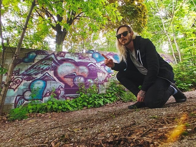 Sometimes ya gotta jump a fence to GET THA SHOT in the abandoned pathway. #heartstyle
.
.
.
.
.
.
#redbullgivesyouwings #hearton #hardstyle #yyz