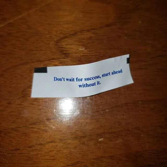 I am fortune cookie. I am. New video coming out tomorrow about the tabletop roleplaying games. Going to restart a writing project tonight. Here is to making things!
#fortunecookie #fortune #thursday #thursdaymotivation #writersofig #writerlife #write