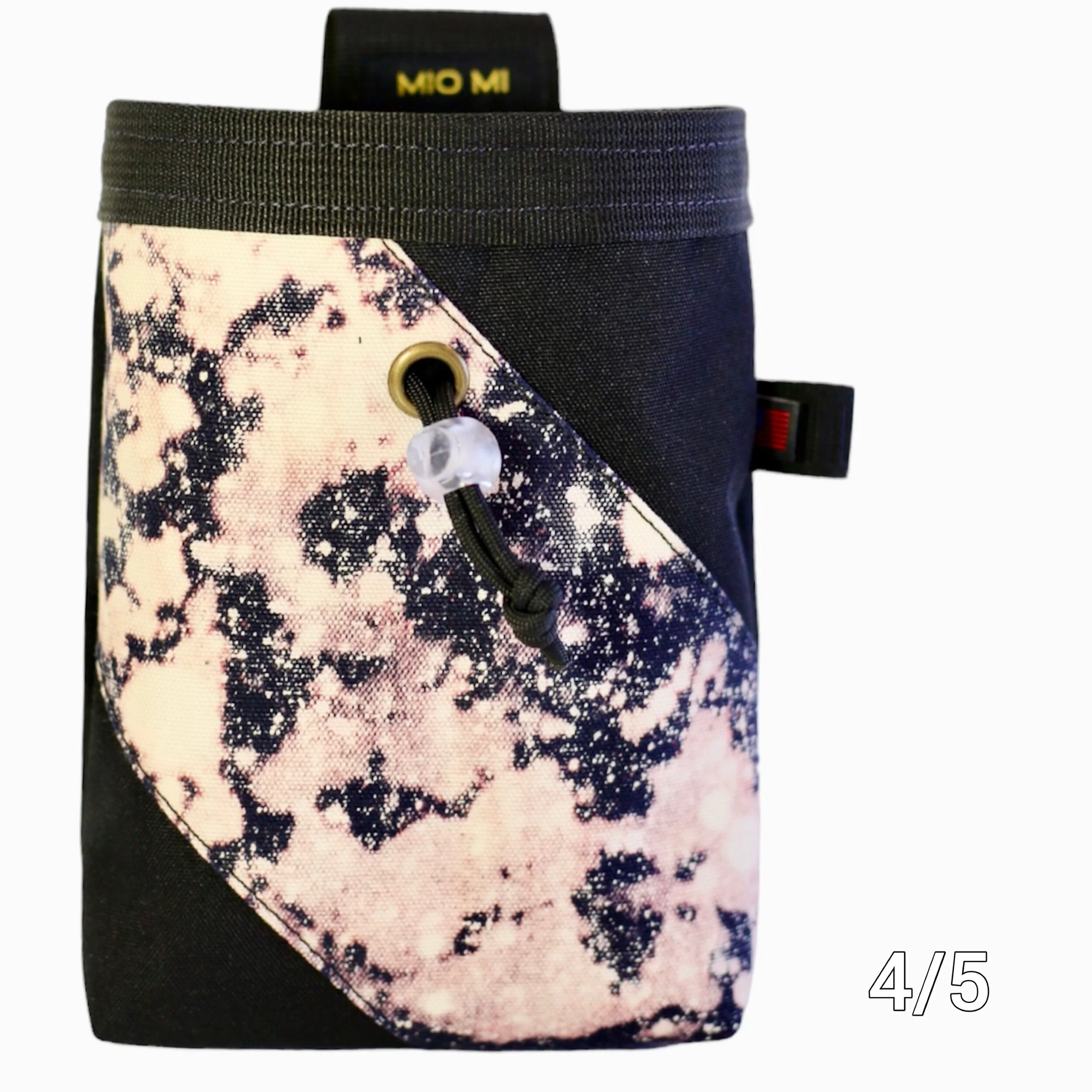 26FB0F4A-17BB-4F9F-AA28-1D8DAA968897