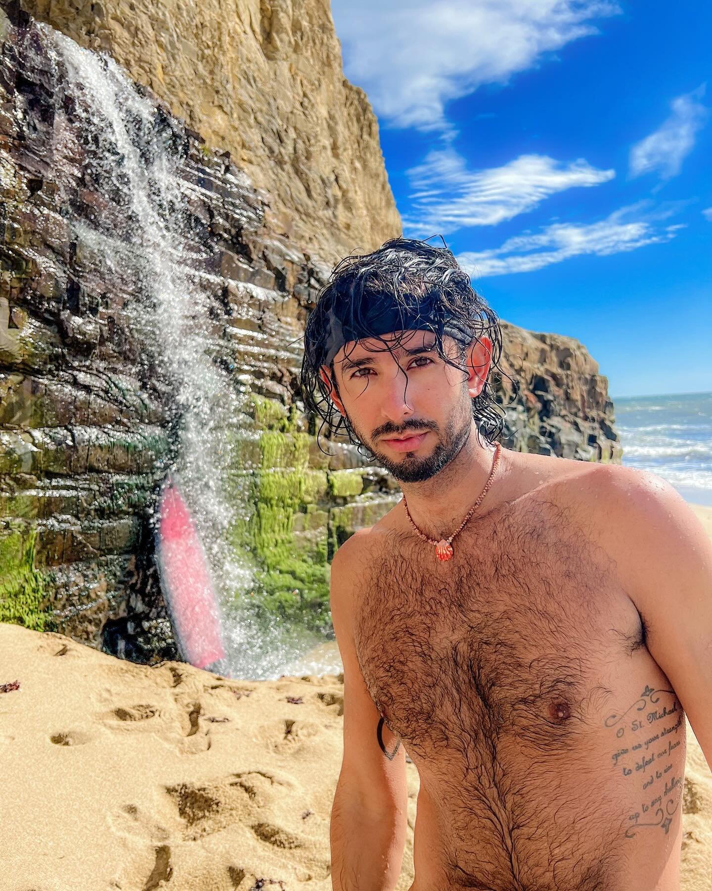🏄🏽&zwj;♂️ Waterfall Showers 🚿