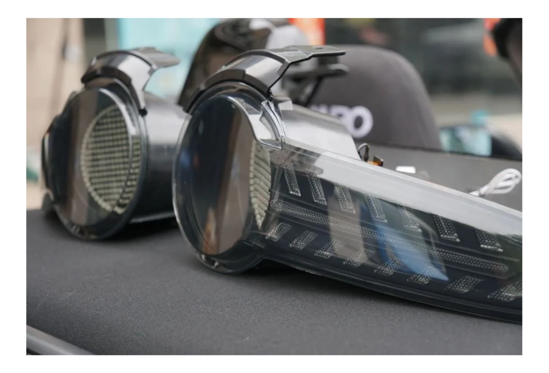 Carbon+Miata+Digital+RGB+ND+Tail+Light+-+6.png