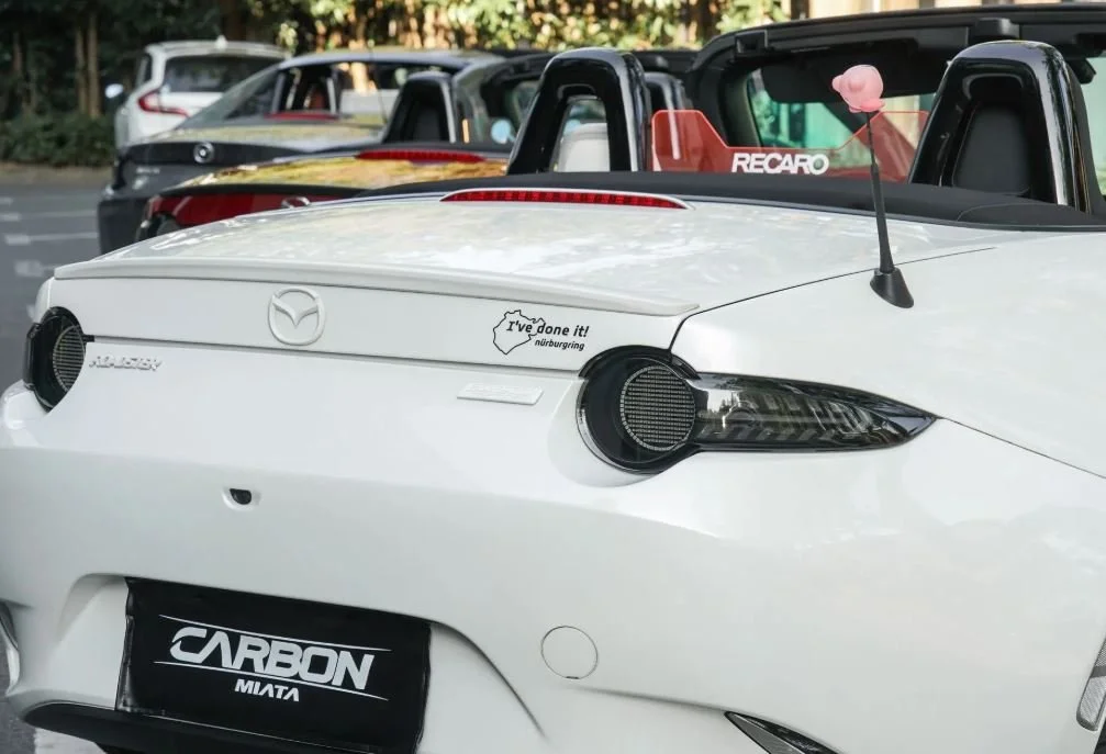 Carbon Miata Digital RGB ND Tail Light - 4.JPG