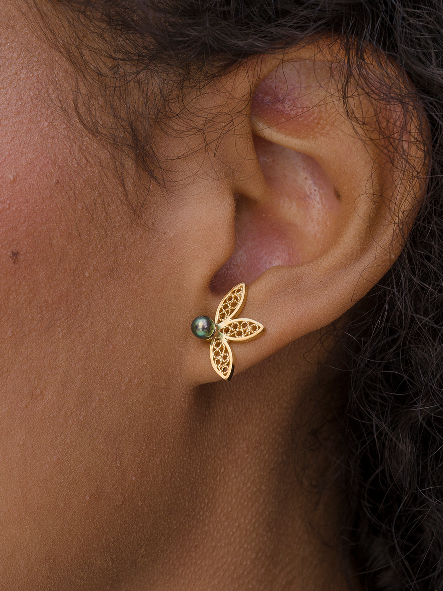 Mokihana Komoka Earrings A.png