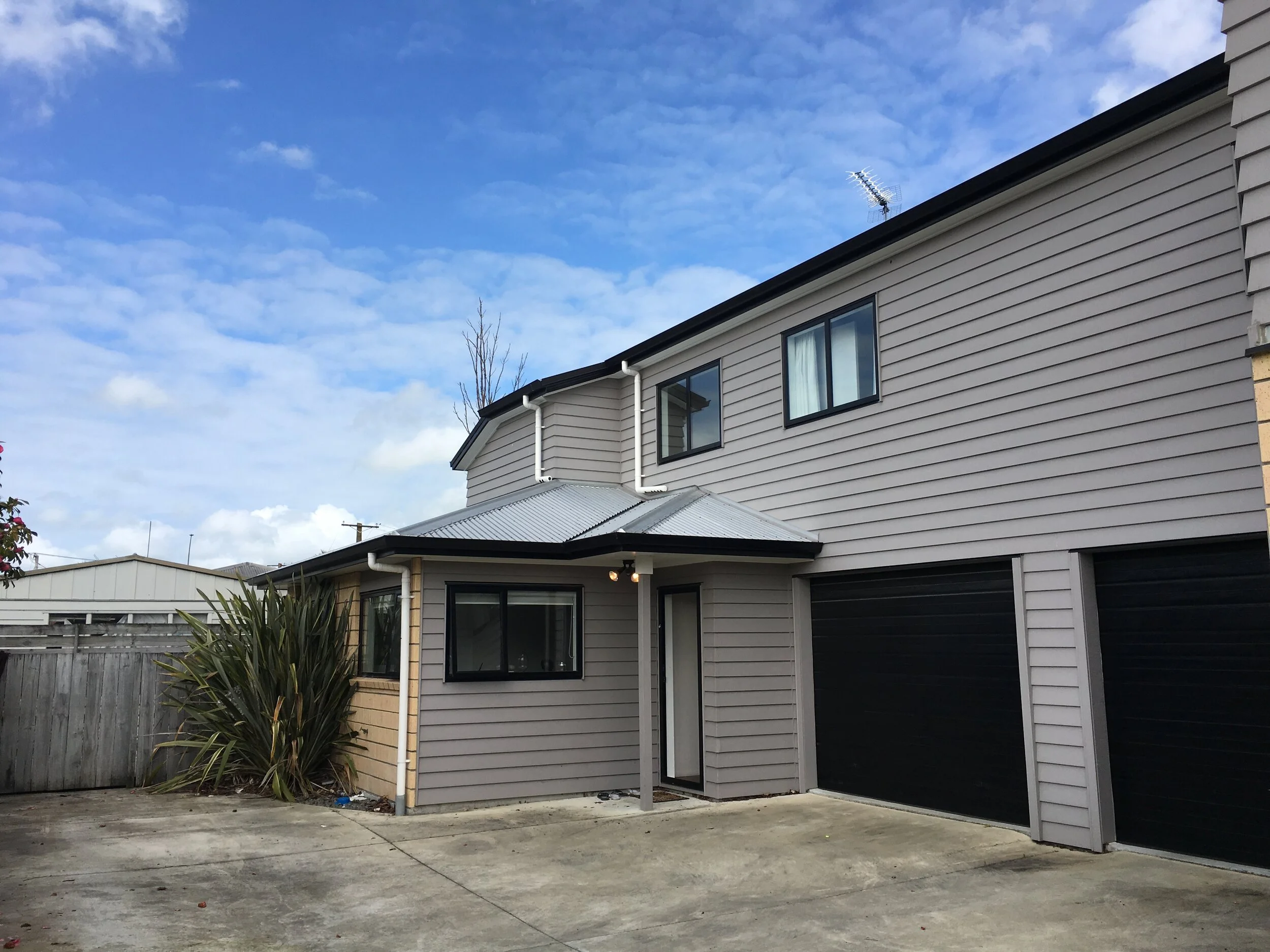 internal access single garage and 1 parking space