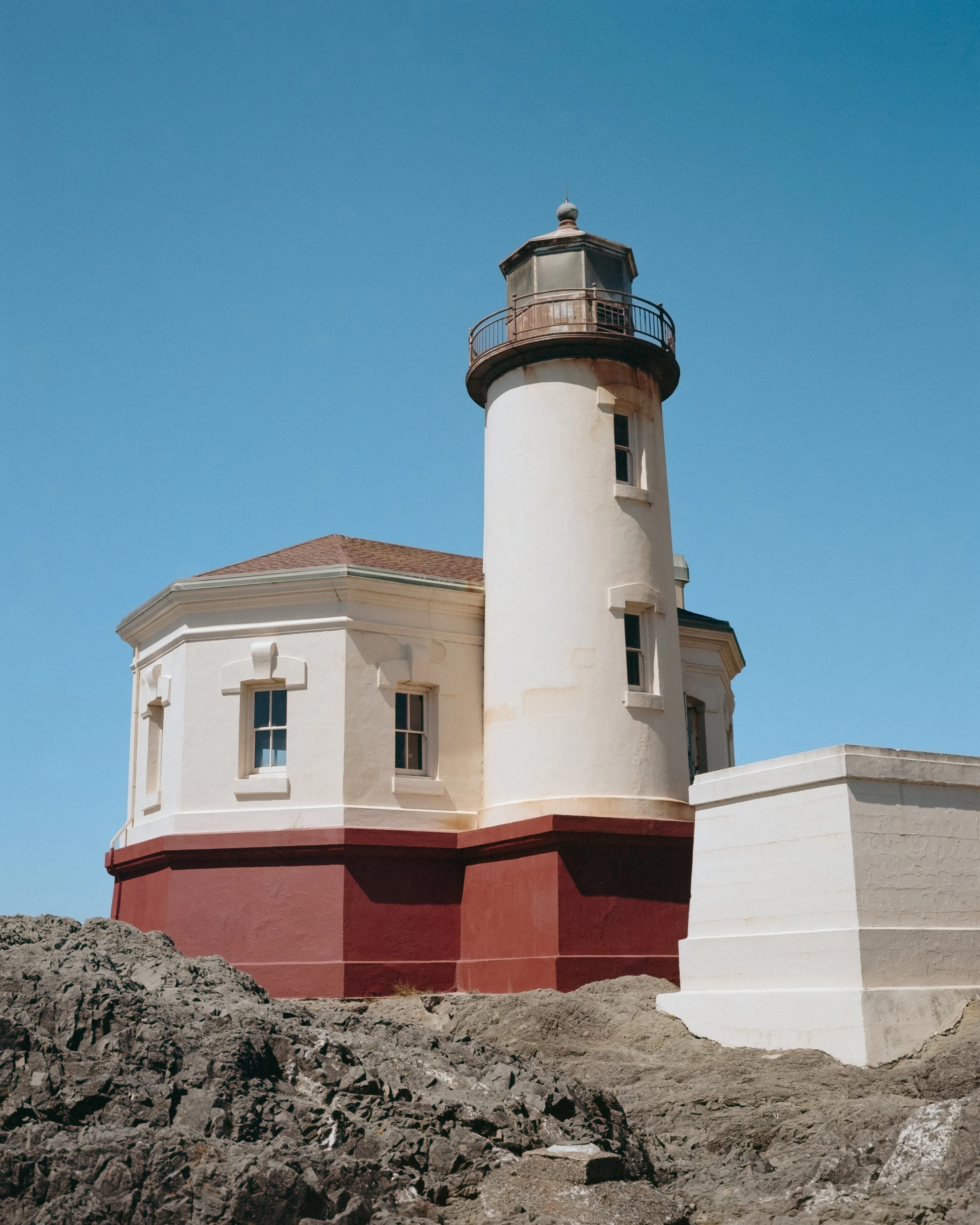 2025_08_Mamiya7_Portra160-1-CPLfilter.jpg