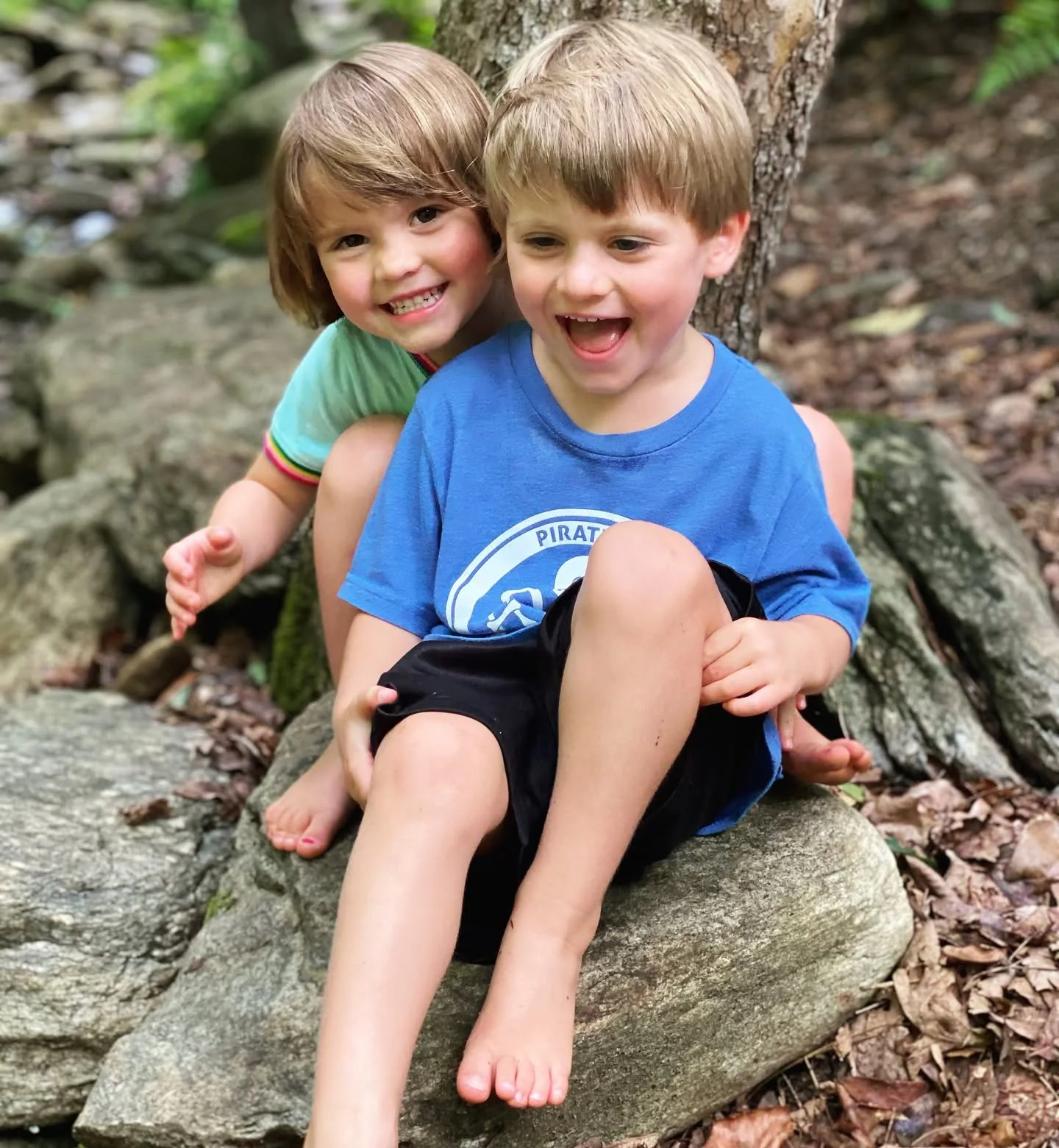 Summer days #fraternaltwins 🩷🩵 #innature🌿