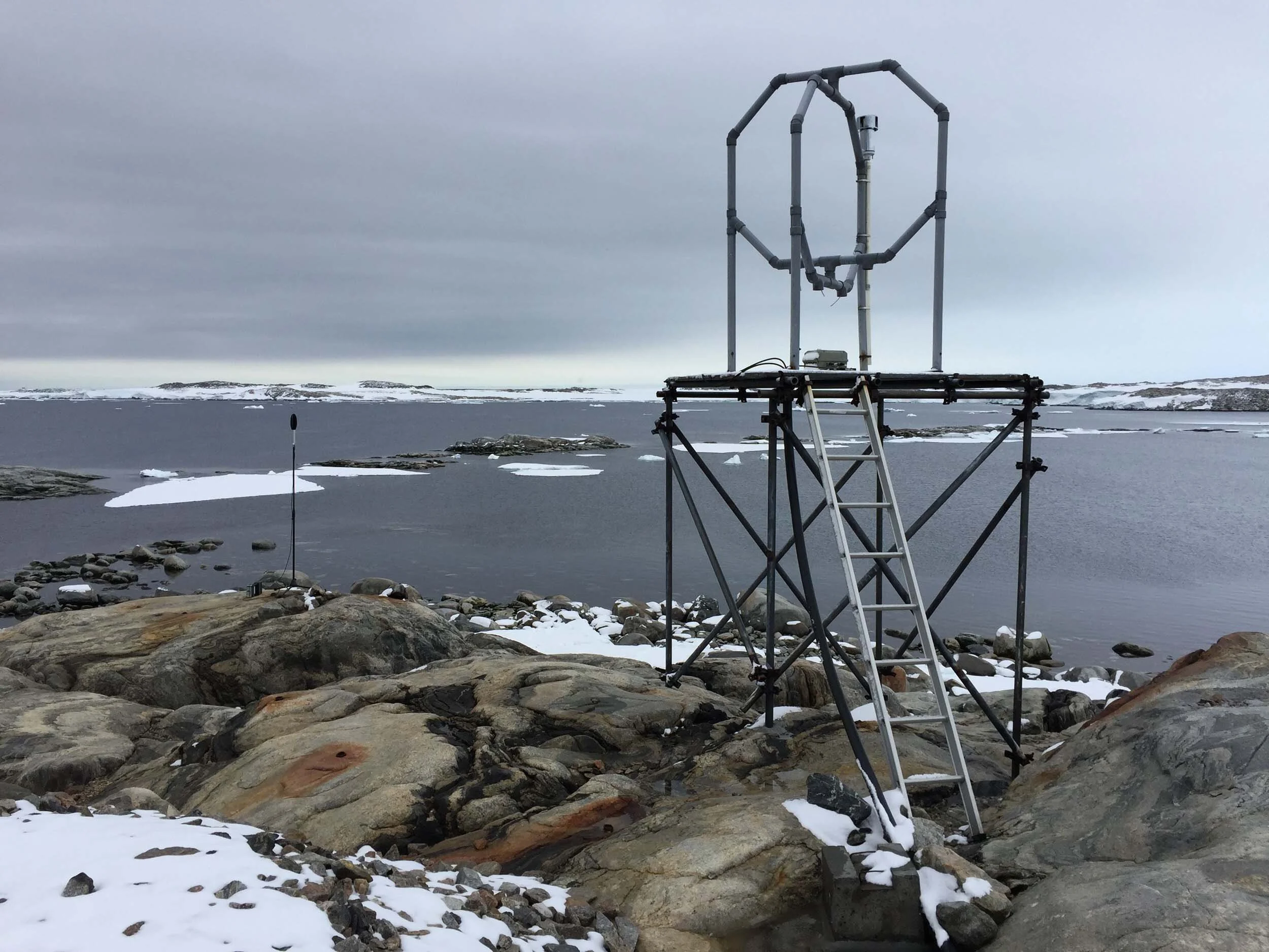 RMIT School of Art_SAAC_Philip Samartzis_01.jpg