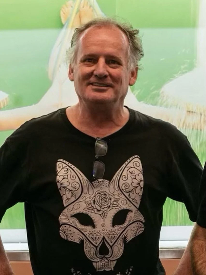 Please join Rhonda, Morris and Gracie as they remember and celebrate the life of Phil Edwards.

A wake will be held on Wednesday the 10th of December, from 1-4pm at the Royal Derby Hotel, 446 Brunswick St, Fitzroy.

📷 @keelanohehir