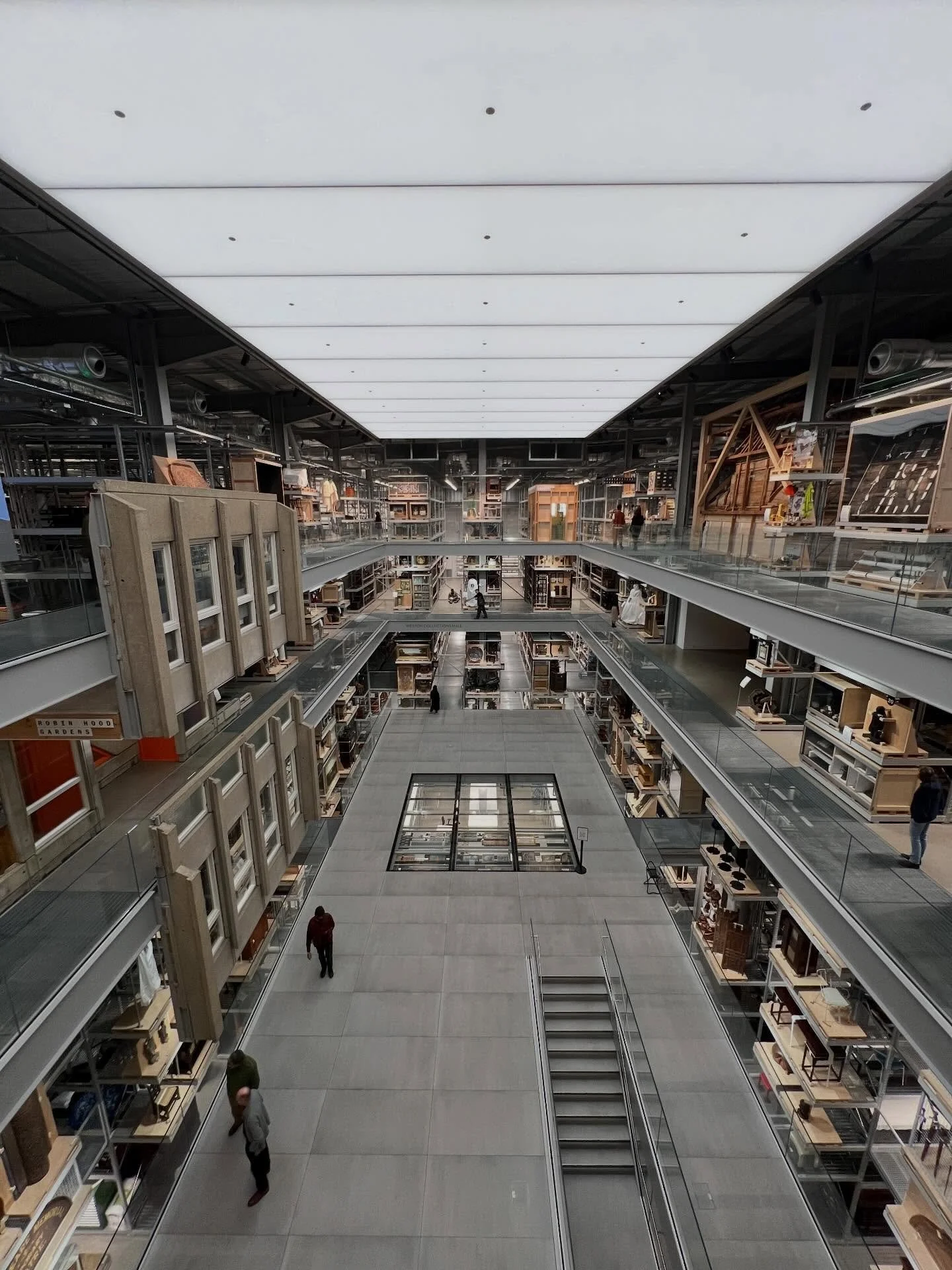 ⁣
⁣
Students on the London Global Intensive visited the City&rsquo;s newest Museum, V&amp;A East Storehouse. ⁣
⁣
A vast open-access store and public venue, housing roughly 250,000 objects alongside extensive library and archive collection. Organised 