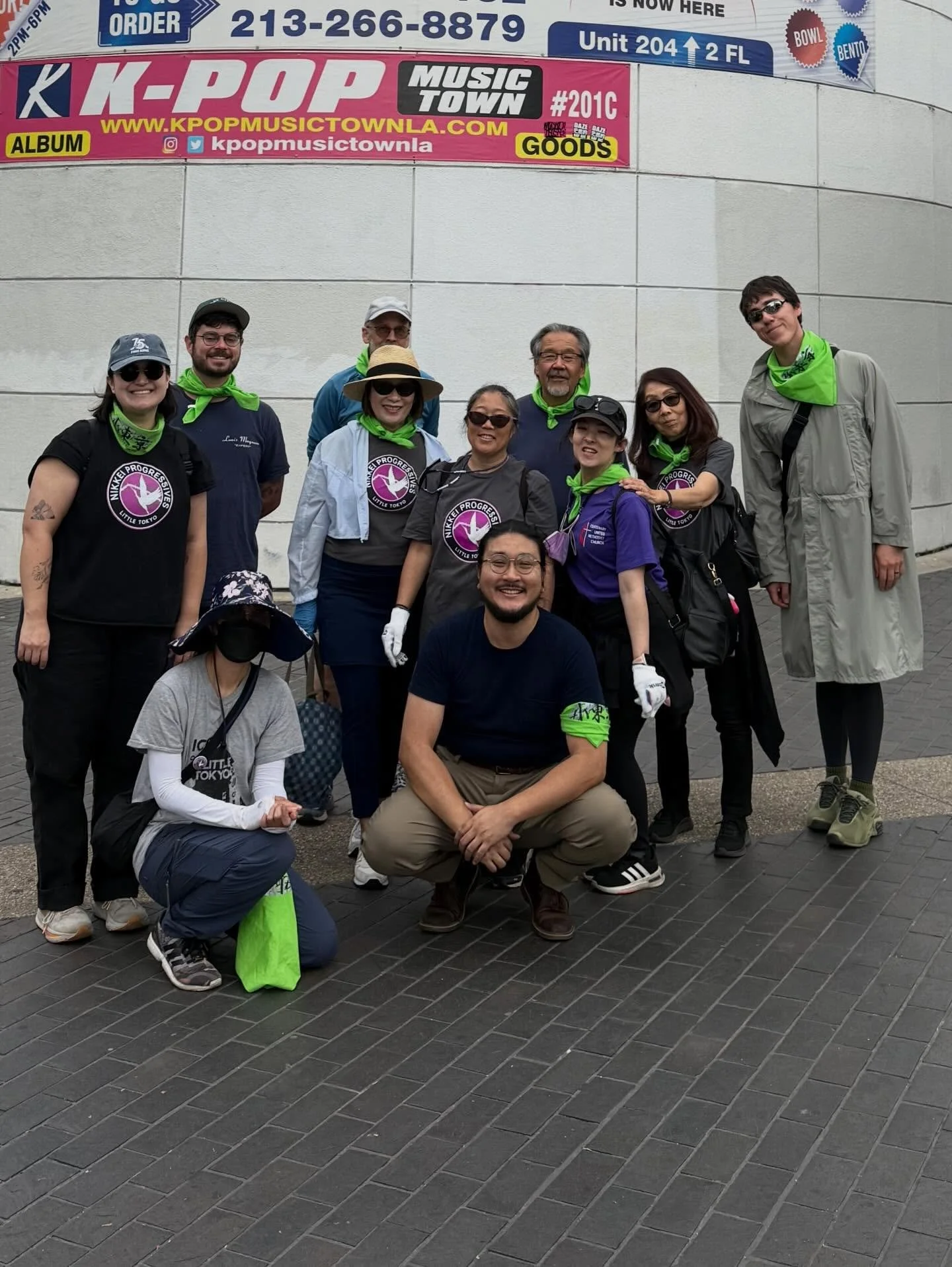 Another LT Sparkle in the books! 

This weekend, NP members joined a few hundred volunteers to pick up trash and remove graffiti and stickers at the annual Nancy Kikuchi Volunteer Day, also known as Little Tokyo Sparkle ✨ 

We love our neighborhood, 