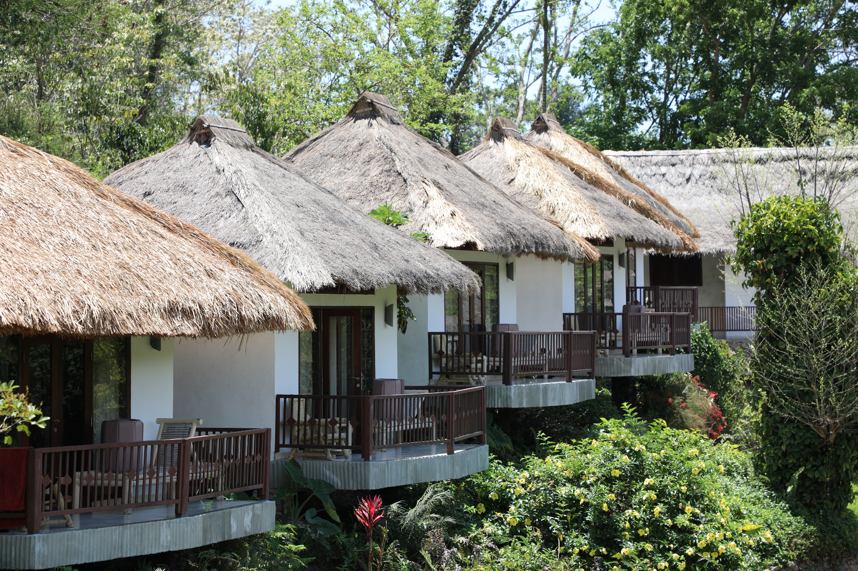 Almanusia | Flores Creative | Kelimutu Eco Lodge